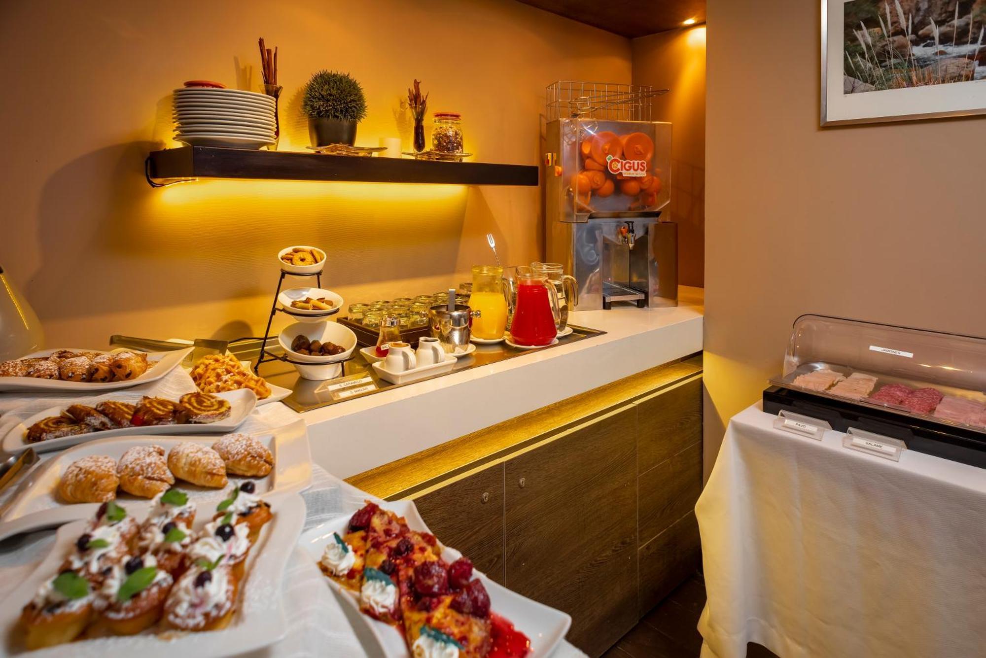 Hotel Los Espanoles Plus Santiago de Chile Zewnętrze zdjęcie